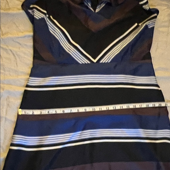 100% Silk Banana Republic Navy, Black, Brown, and White Sleeveless Dress - Picture 9 of 16